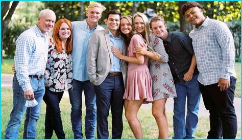 Does The Pioneer Woman Have Cancer? Uncovering The Truth Behind Ree Drummond's Health